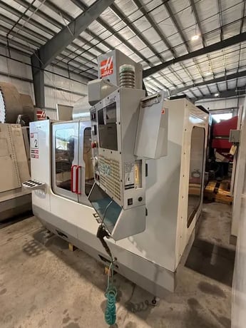 Haas #VF-2B, CNC vertical machining center, 24 side mount tool changer, 30" X, 16" Y, 20" Z, 7500 RPM, #40 - Image 4