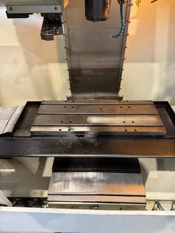 Haas #VF-2B, CNC vertical machining center, 24 side mount tool changer, 30" X, 16" Y, 20" Z, 7500 RPM, #40 - Image 8