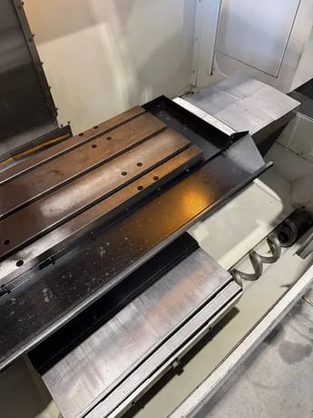 Haas #VF-2B, CNC vertical machining center, 24 side mount tool changer, 30" X, 16" Y, 20" Z, 7500 RPM, #40 - Image 10