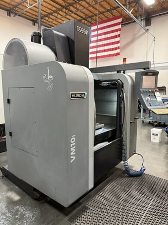 Hurco #VM10I, CNC Vertical Machining Center, 30" x 14" table, 26" X, 16" Y, 20" Z, 15 HP, 10,000 RPM, CAT 40 - Image 3