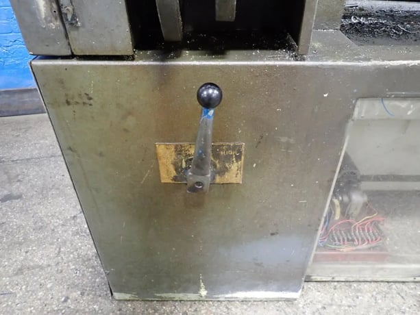 14" x 36" South Bend #14, Lathe, 1" bore, 3jaw 2" chuck, tool post, tailstock - Image 5