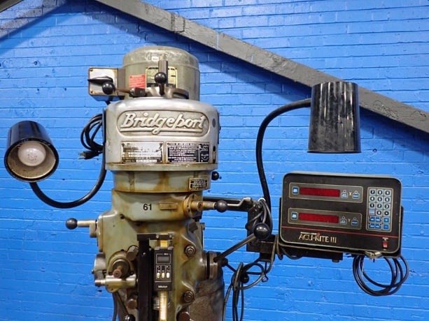 Bridgeport, Vertical Mill, 9" x 42" table, Bausch & Lomb AcuRite III digital read out, 1 HP - Image 2