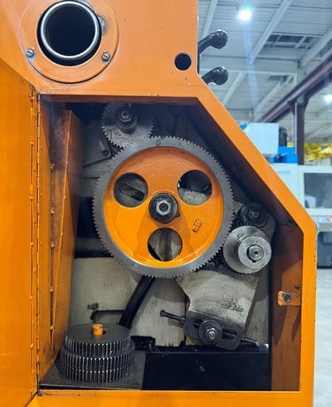 15.5" x 54" LeBlond Makino #Regal-Servo-Shift-15C, 3-jaw 8" chuck, steady rest, tailstock, 1991 - Image 9
