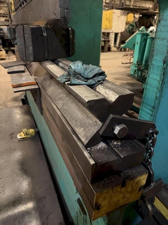 300 Ton, Pacific #300-10, hydraulic press brake, 10' overall - Image 4