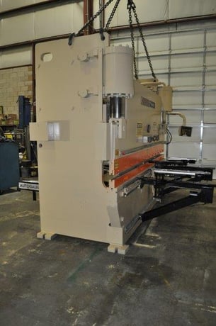230 Ton, Niagara #HBM-230-10-12, hydraulic press brake, 12' overall, 126" between housing, 10" stroke, 17" - Image 3