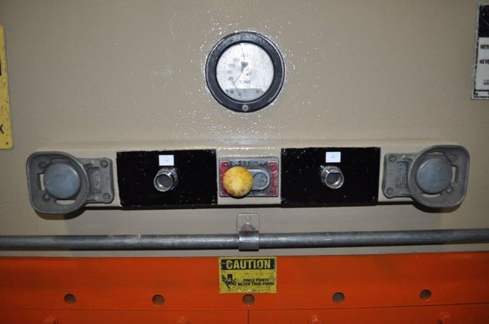 230 Ton, Niagara #HBM-230-10-12, hydraulic press brake, 12' overall, 126" between housing, 10" stroke, 17" - Image 7