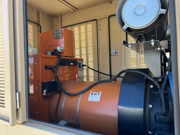 300 KW Generac #10259470100, Diesel Generator Set, 120/208 Volts, John Deere engine, 1800 RPM, circuit - Image 8