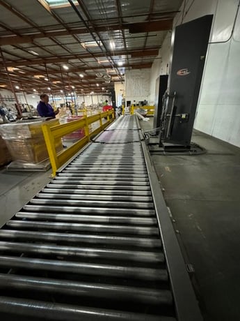 Wulftec #WCA-Smart, Pallet Wrapping System, 80" max. wrap height, 30' powered roller conveyor, 480 Volt, 3PH - Image 2