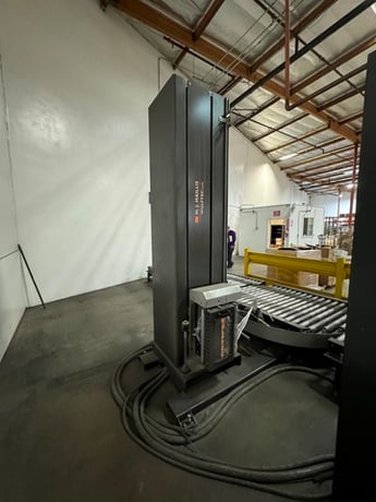 Wulftec #WCA-Smart, Pallet Wrapping System, 80" max. wrap height, 30' powered roller conveyor, 480 Volt, 3PH - Image 5