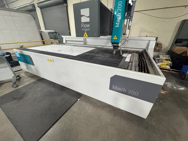 Flow #Mach-200-4020-X5, CNC Water Jet Cutting System, 60,000 psi, 6' x13' table, 1732 hours, 2021 - Image 3
