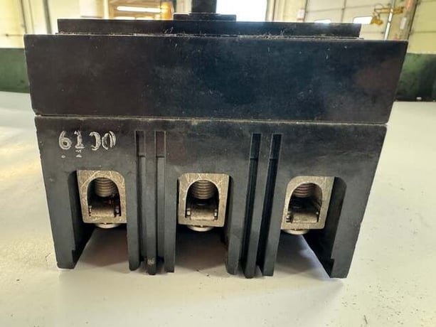 General Electric Molded Case Circuit Breaker TED136100 600V - Image 5