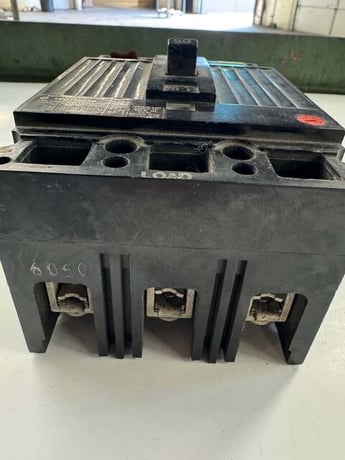 General Electric Circuit Breaker TED136050 600 VAC - Image 2