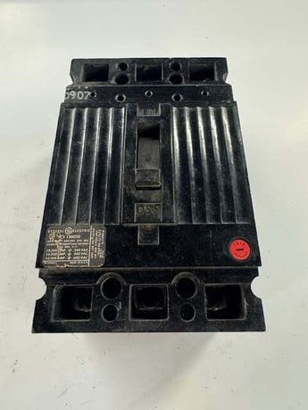 General Electric Circuit Breaker TED136030 600 VAC - Image 1