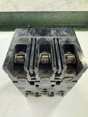General Electric Circuit Breaker TED136030 600 VAC - Image 2
