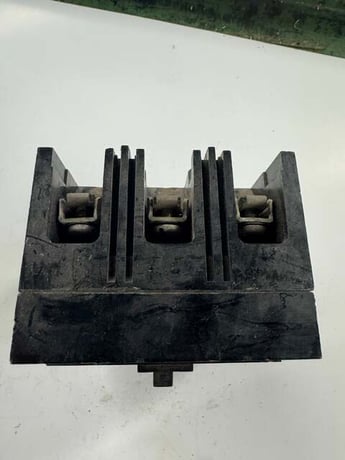 General Electric Circuit Breaker TED136030 600 VAC - Image 4