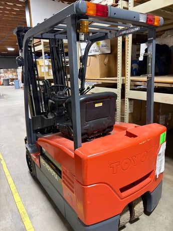 4000 lb. Toyota #7FBEU20, electric forklift, 189" lift height, 42" fork length, 24" load center, side shift - Image 6