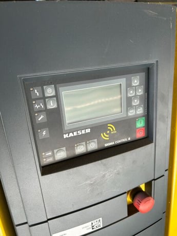 174 cfm, 125 psi, Kaeser #SFC-30S, Rotary Screw Air Compressor, 40 HP, 3000 RPM, 230 psi refrigeration dryer - Image 4
