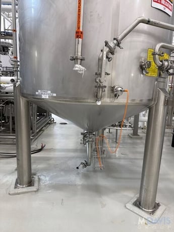 1700 gallon Industries D'Acier Inoxydable Itee, Vertical Stainless Steel Tank, 68" diameter x 108" height - Image 4