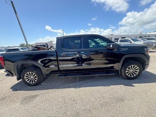 GMC #Sierra-1500, AT4 4x4 Crew Cab Pickup, 6.2L V8, 2021 - Image 2