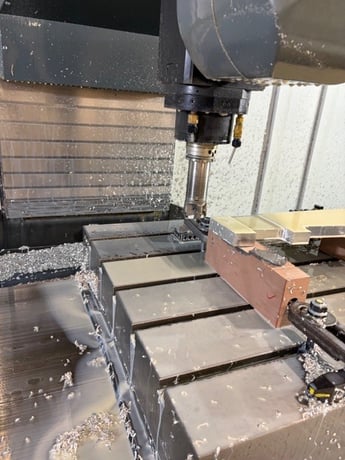 Haas #VR11, 5-Axis, 120" X, 40" Y, 30" Z, 12000 RPM, 25 automatic tool changer, thru spindle coolant, WIPS - Image 10