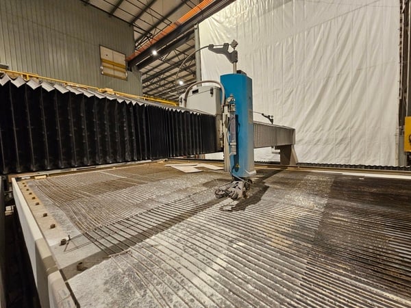 Flow #Mach-500-4080-XD, Waterjet Cutting System, 13' 1" x26' envelope, IP55, intensifier, 2887 hours, 2020 - Image 6