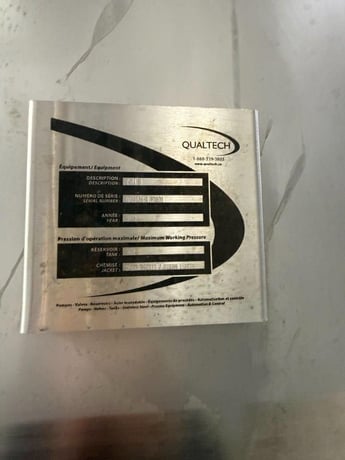 4200 gallon Qualtech, Stainless Steel Jacketed Vertical Mix Tank, 102" diameter x 120" height, cone - Image 3