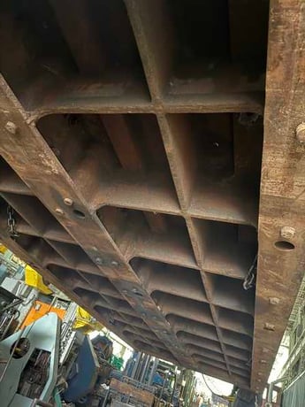 240" x 94" x 16", T-slotted floor with stands, leveling screws - Image 7