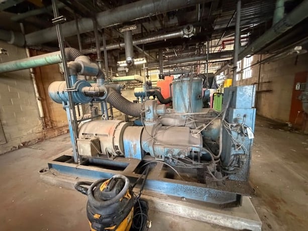 1,500 CFM, 100-125 PSIG, Quincy #QSI-1500, Rotary Screw Air Compressor, 300/350 HP, Q-Control - Image 1