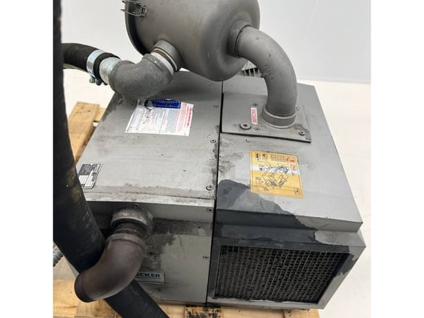 Becker #U-4.165-SA/K, Vacuum Pump, 160-192 m/h Inlet, 5 HP, 230/460V., Toshiba Motor, 2006 - Image 4