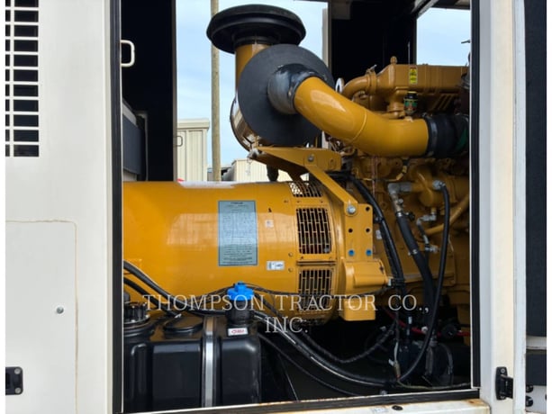 375 KW Caterpillar XQ 425, Diesel, 1800 RPM, 600V, 3121 hours, 2020 - Image 7