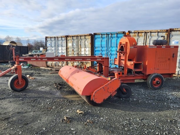 Sicard #SW314D-C, Airport Runway Sweeper, 14' broom, 240 HP, 2200 RPM, 2006 - Image 3