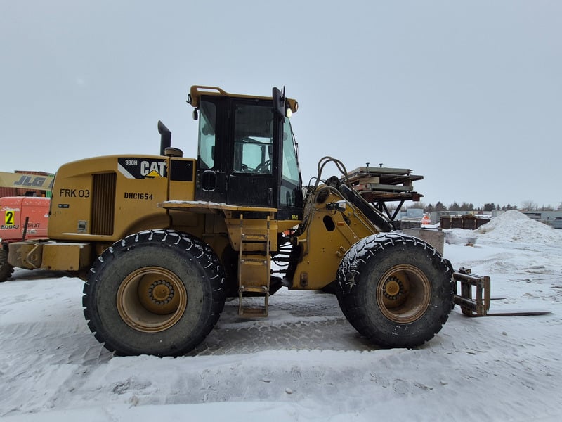 Caterpillar #930H, Wheel Loader, diesel, enclosed cab, 149 HP, 30,915 hours, 2010 - Image 9