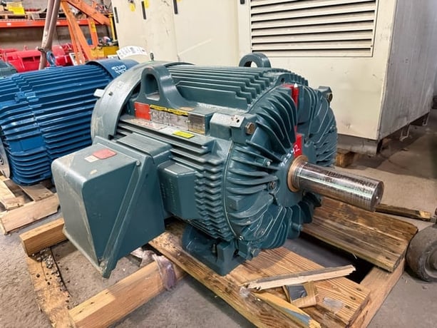 125 HP 1200 RPM Baldor Reliance, Frame 445T, TEFC BB, 575 Volts, New Surplus - Image 2