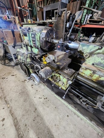 28" x 120" Monarch #612, 19" swing over cross slide, 4-jaw3 18" chuck, 20 HP, Servo Shift to1500 RPM, rapid - Image 3
