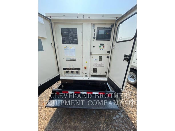350 KW Caterpillar XQ 230, Diesel, 1800 RPM, 480V, 2948 hours, 2022 - Image 3