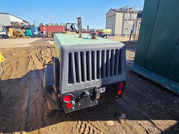 185 cfm, 100 psig, Sullair #185, portable diesel air compressor, Tier 4 Final, 27 gallon fuel tank - Image 3