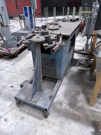 Spiral Helix #SPORT, hydraulic gorelocker elbow machine, 9"-50" diameter range, 18-26 gauge, 2003 - Image 3
