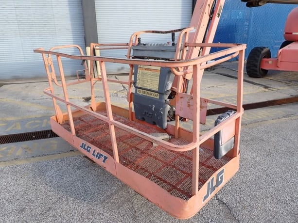 500 lb. JLG #660SJ, Telescopic Boom Lift, 66' Max platform Height, 56.75' Reach, 881 hours, 2003 - Image 2