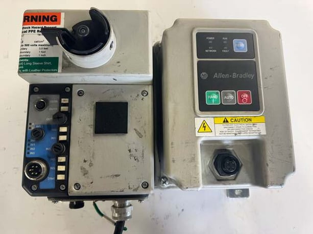 Allen-Bradley ArmorStart Control Module 280D-F12Z-10C-GRW-3-P1 S/N 1TB506ED - Image 1