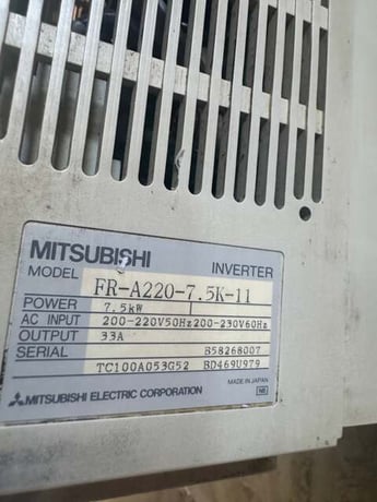 Mitsubishi Electric VFD Inverter FR-A220-7.5K-11 200-230V Allis-Chalmers Input - Image 3