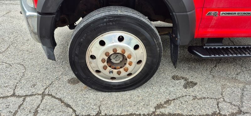 Ford #F550, XLT, 4X4, 6.7L powerstroke, diesel engine, automatic transission, pinte hook, auxiliary - Image 10
