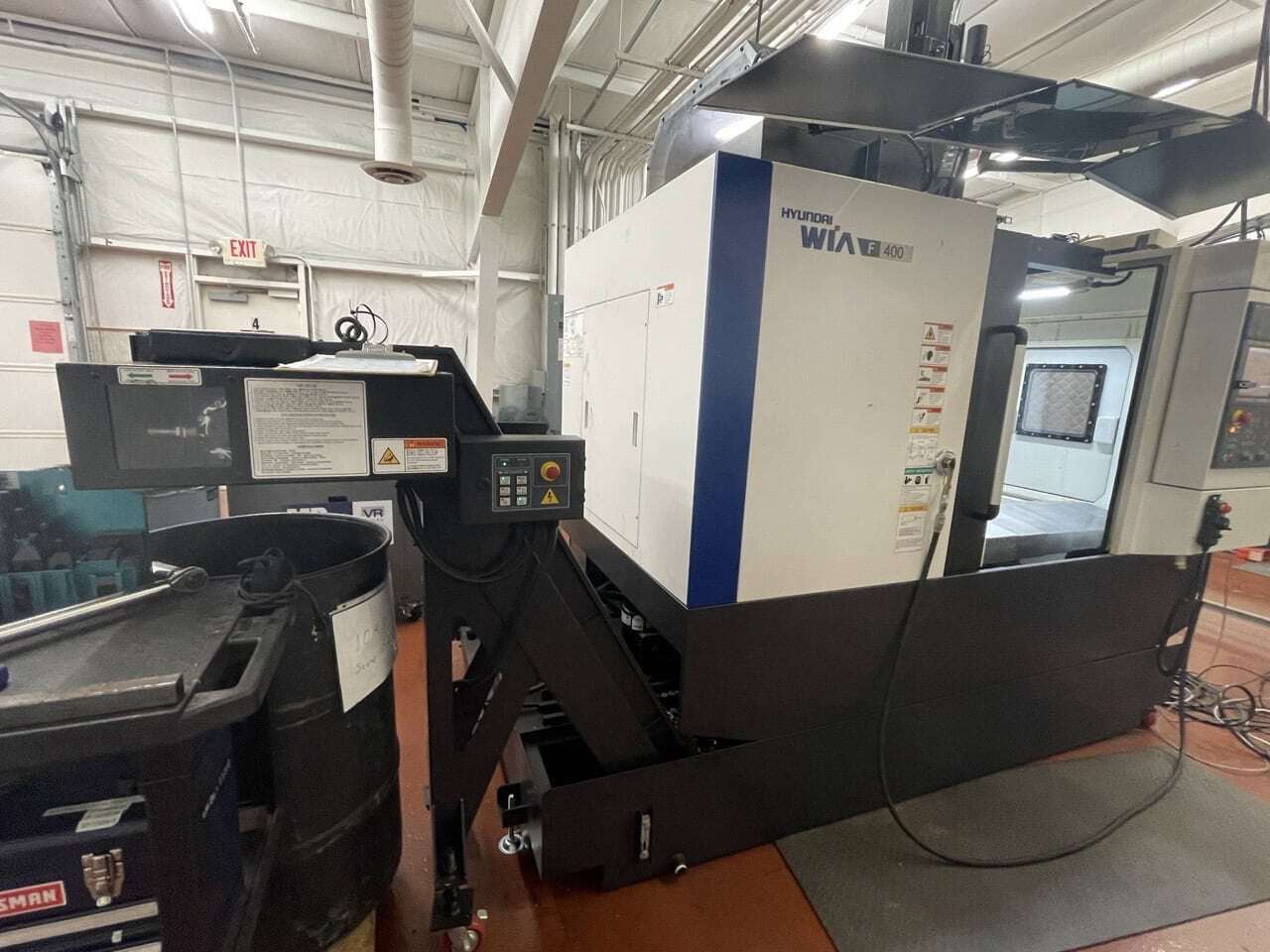 Hyundai Wia #F400, 3-Axis Vertical Machining Center, 31.5" X, 18.1" Y, 20.4" Z, 27 HP, 12,000 RPM, 24 - Image 3