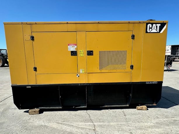 175 KW Caterpillar #D175-2, Diesel Generator Set, 120/208 Volts, 1800 RPM, circuit breaker, 1PH/3PH, 1535 - Image 1