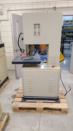 Pro Cut #RF66KB45, Vertical Band Saw, 115-165 high carbon steel SFPM, 130-180 cast iron SFPM, 220 Volts, 3PH - Image 6