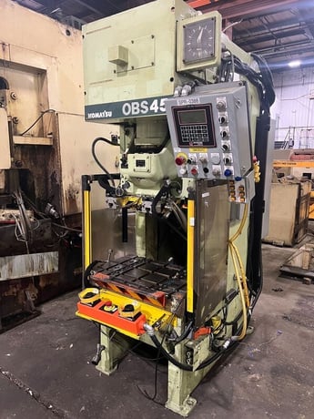 45 Ton, Komatsu, Gap Frame Press, 31.5" x 17.71" bed, 5.5" stroke, 2.36" ram adjustment, 13.77" shut height - Image 3