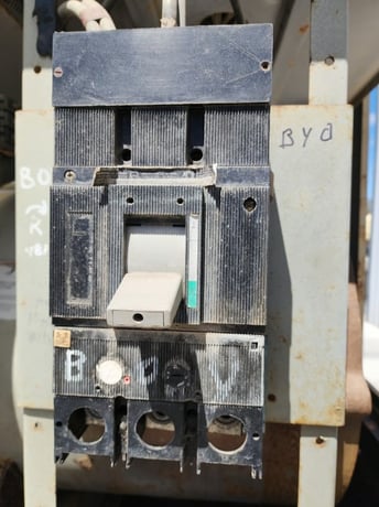 3000 lb. Raymond #SA-CSR30T, Electric Swing Reach Turret Forklift, FOR PARTS, 48 Volt, 2005 - Image 10