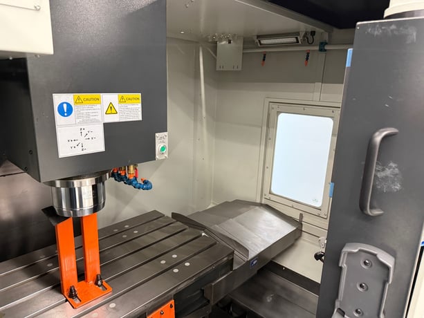Hision #VMC1000II, CNC vertical machining center, Cat 40 Big Plus, Fanuc 0iMF Plus, 39.3" X, 23.6" Y, 23.6" - Image 4