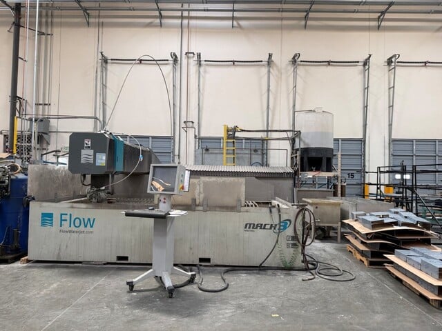 Flow #Mach-4020B, CNC waterjet cutting system, 6.6' x 13' table, 75000 psi, 50 HP intensifier pump, abrasive - Image 10