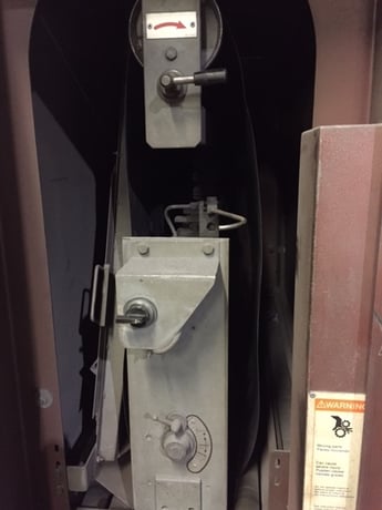 36" Grindingmaster 2000 #MSB-900, sander, motorized table height adjustment, Griva dust collector, 1994 - Image 5