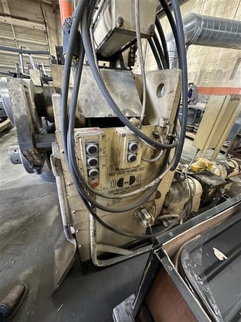 3" x 3" x 3/8" Hendley-Beloit #20-B, Angle Rolls, 10" diameter rolls, 3" L, 10 HP - Image 3